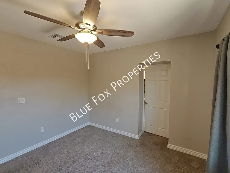 619 S Highland Ave — Photo 25
