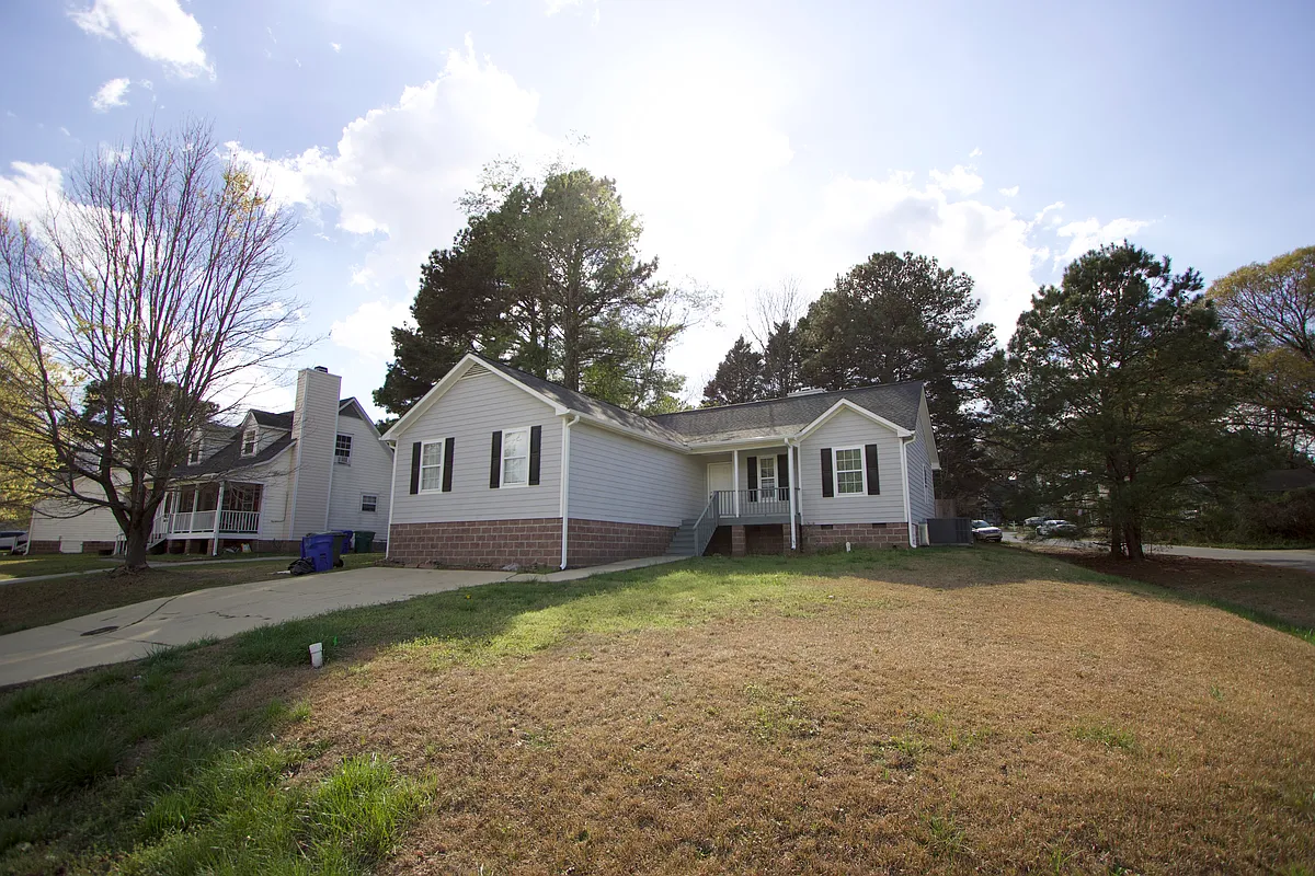 Building Photo - 800 Perry Howard Rd