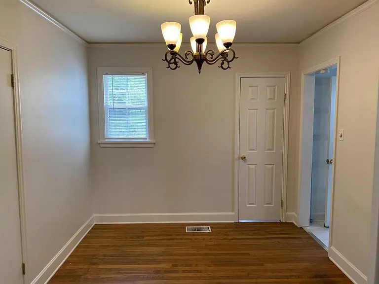 212 Walnut St — Photo 6