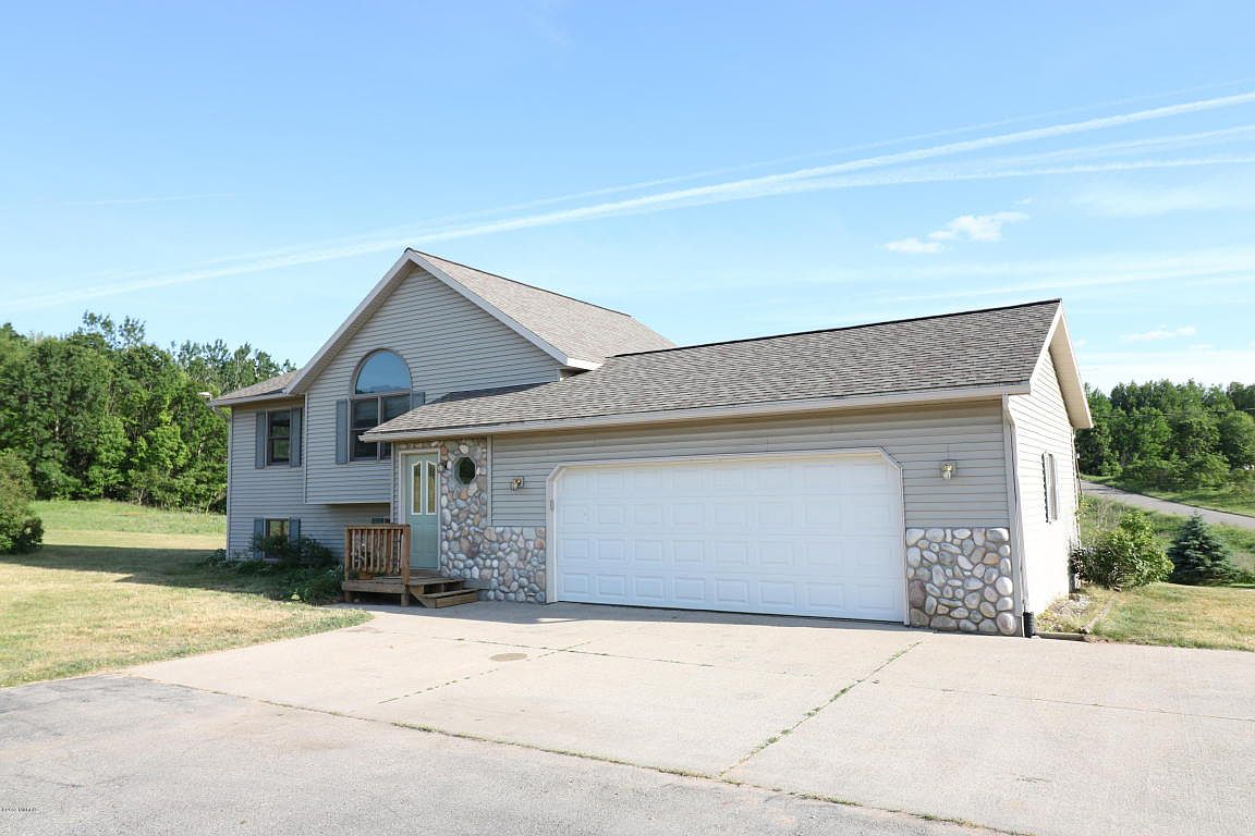 6424 E 136th St, Sand Lake, MI 49343 Zillow