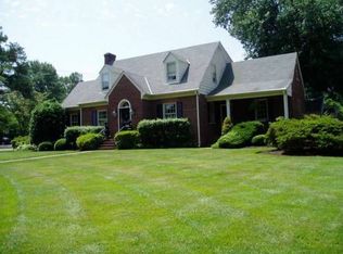 5901 W Club Ln, Richmond, VA 23226