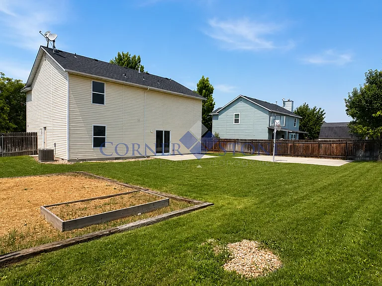 2678 N Kelsan Ave — Photo 30