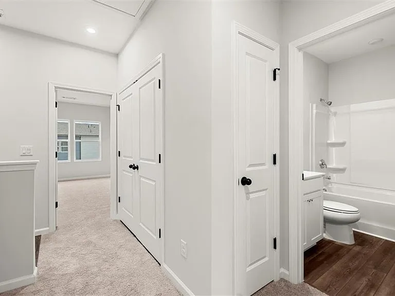 741 Payton Ln — Photo 24