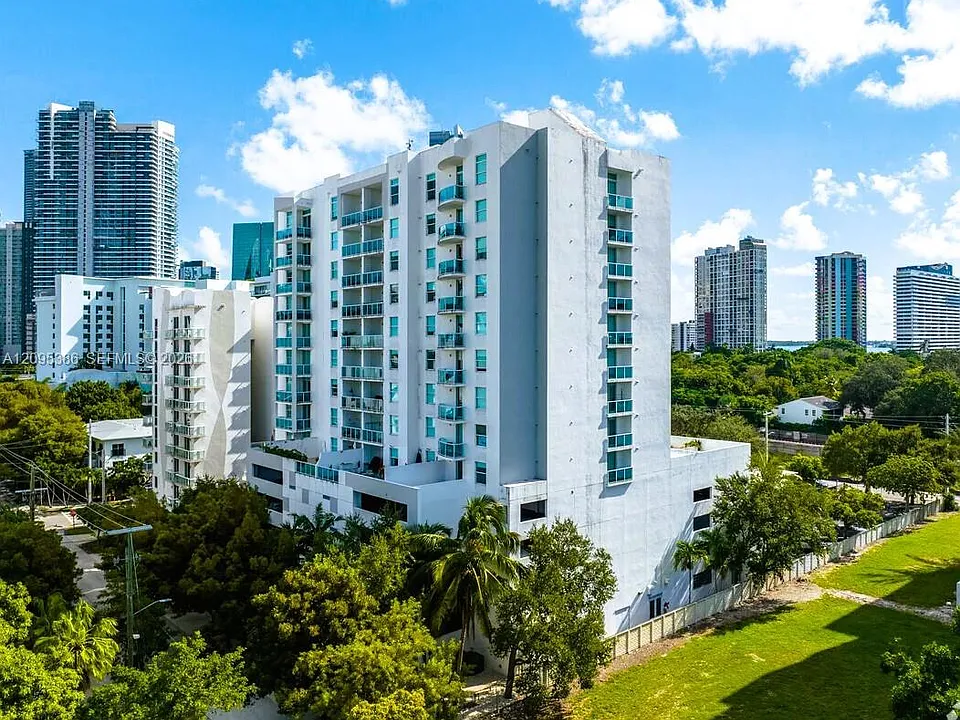 1723 SW 2nd Ave #609