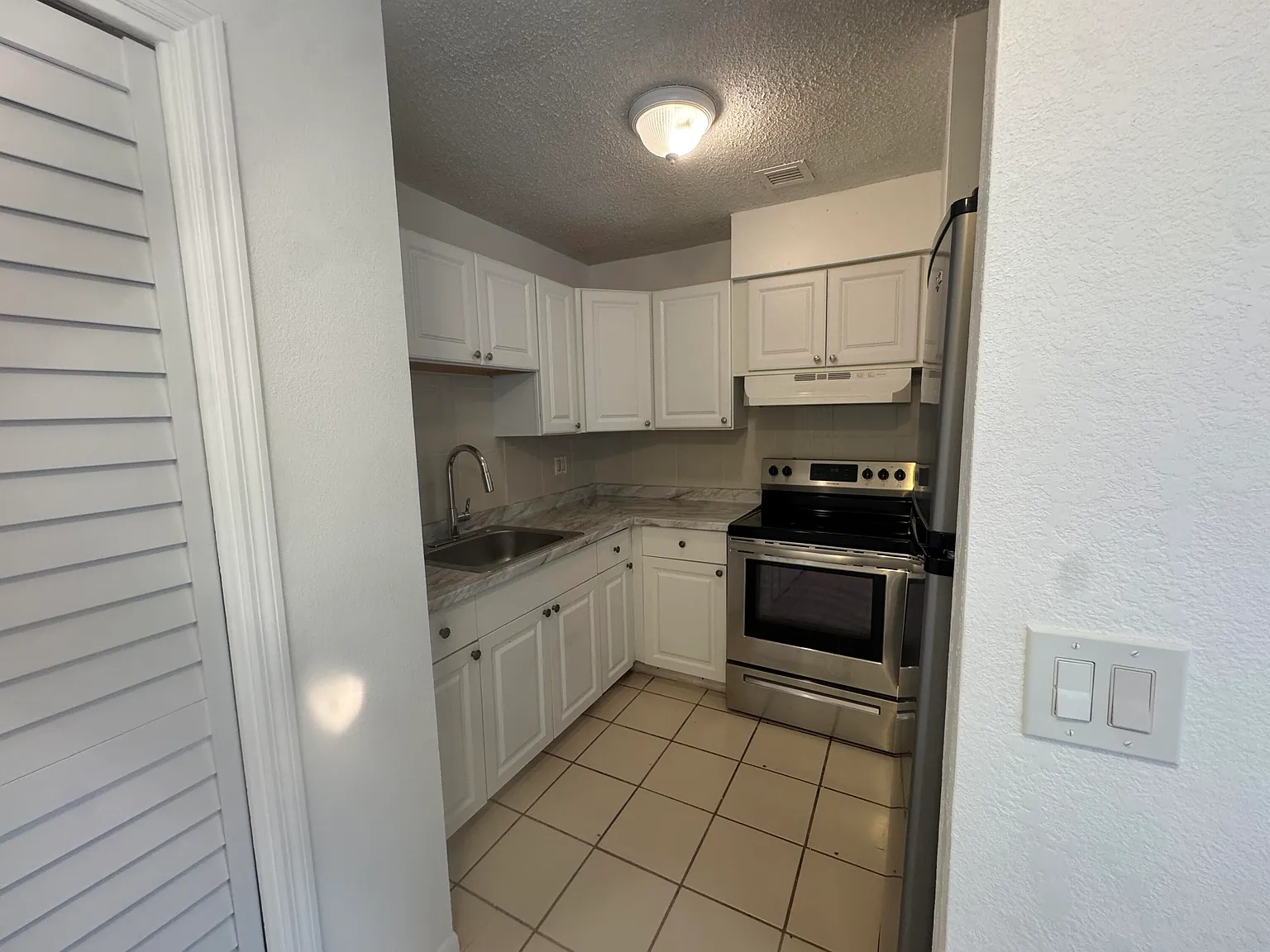 1 bed, 1.0 bath, 686 sqft, $1,550 — Photo 3