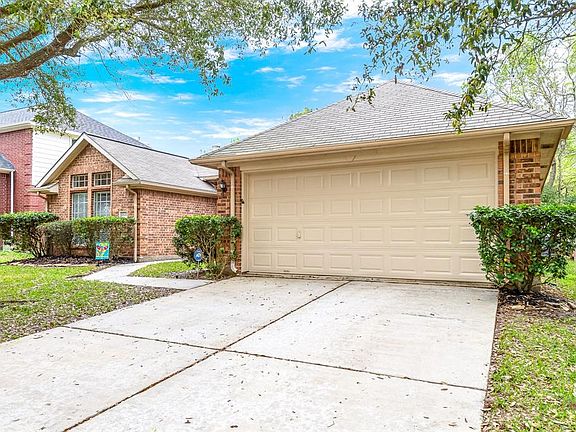3rd image of 13514 Country Ln