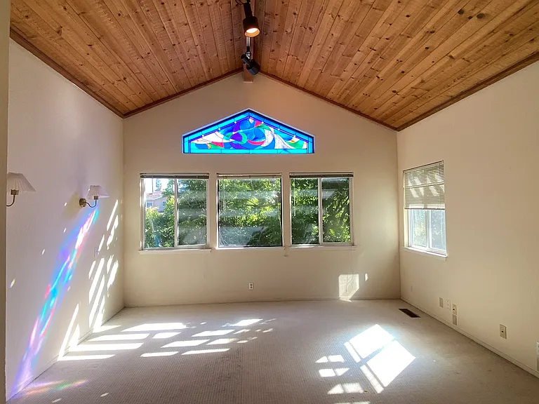 2460 Agnes Way — Photo 4
