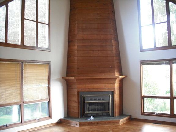 2nd image of 625 College Ave