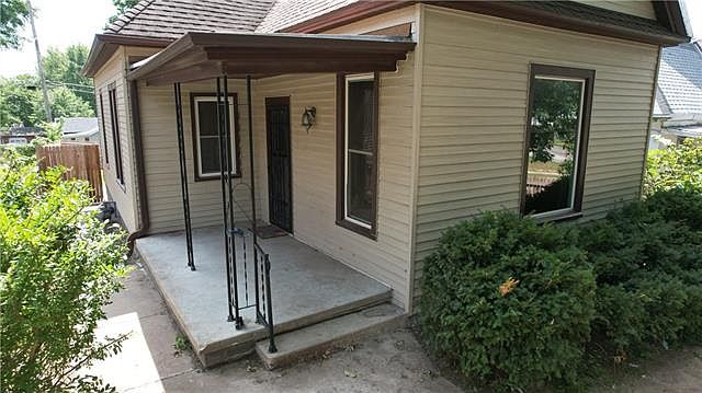 1st image of 2208 Charles St