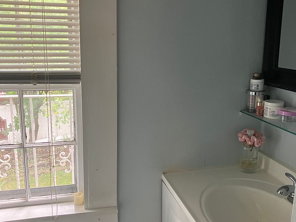 Bathroom sink + vanity