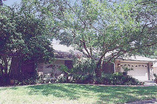 3rd image of 5310 N Lake Burkett Ln