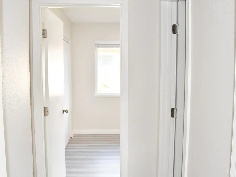 815 N Olive St — Photo 30