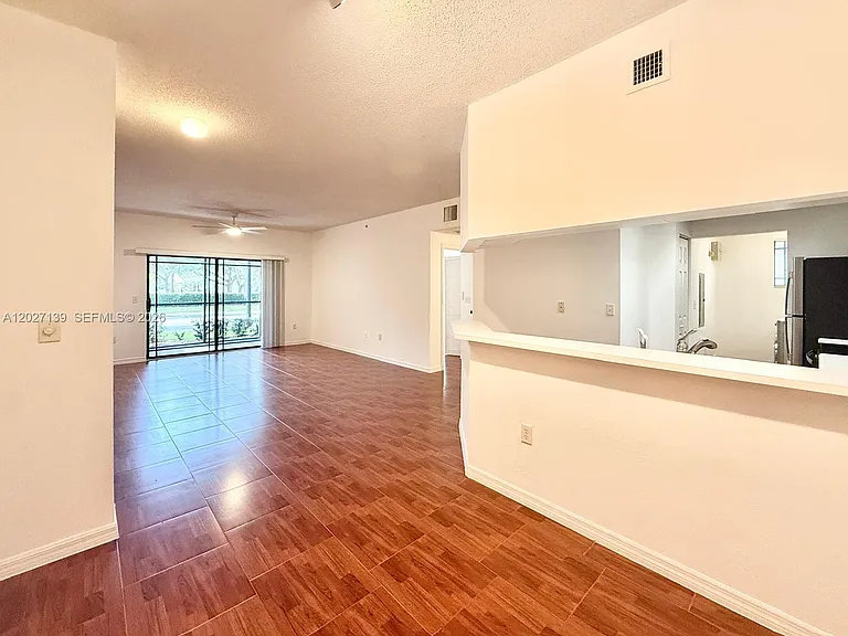 3022 Alcazar Pl #101 — Photo 2