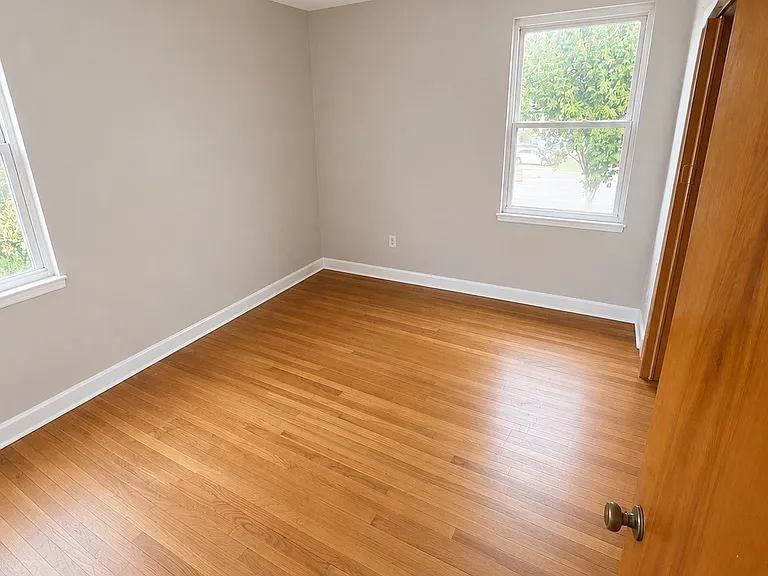 2295 Warrensville Center Rd #7 — Photo 6