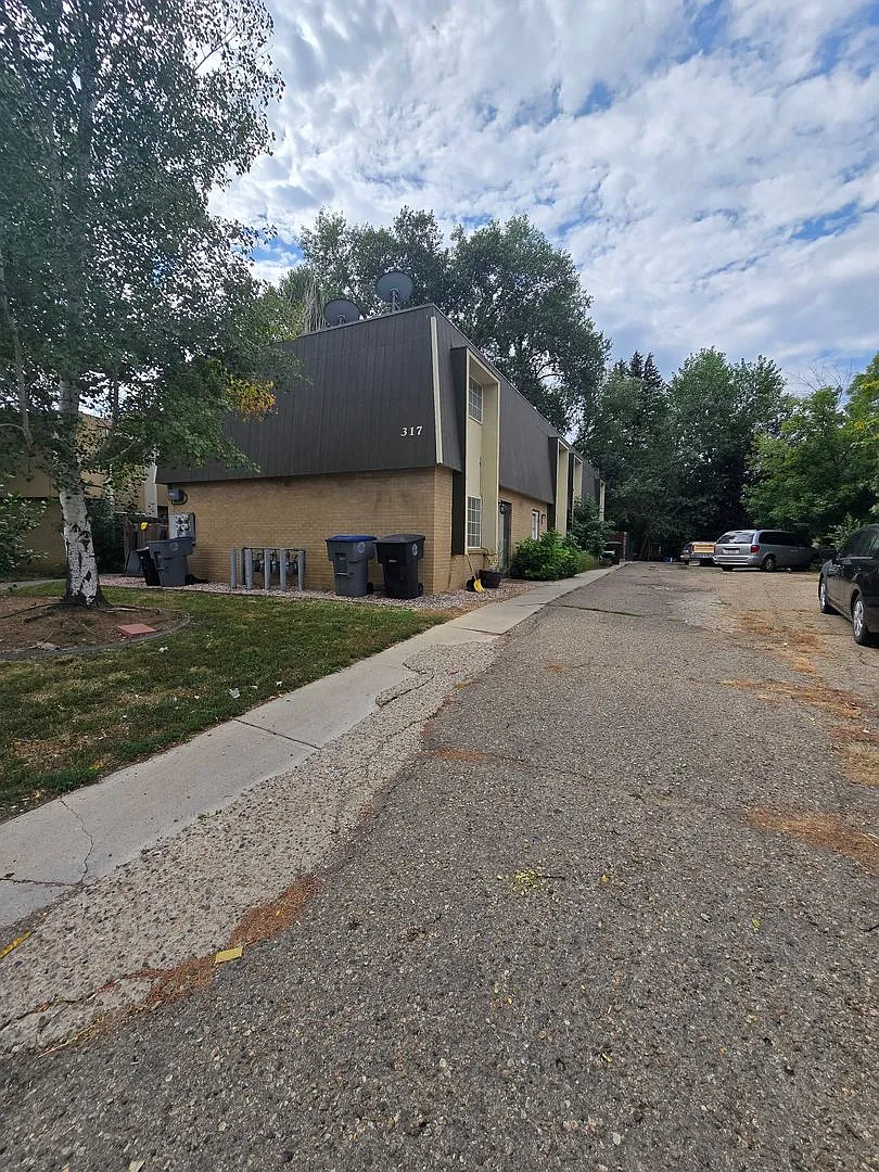 2 Bedroom 1.5 Bath in Longmont, CO! — Photo 1