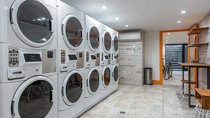 Rented by Nooklyn NYC LLC | media 32