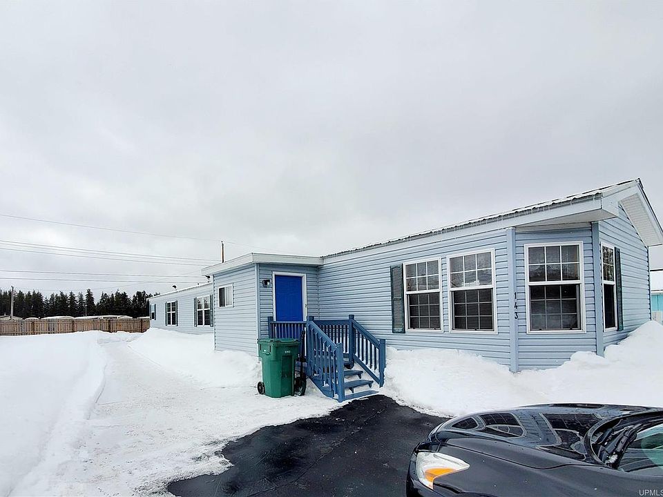 1st image of 143 E Blueberry St