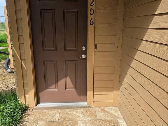 2nd image of 10555 Turtlewood Ct Unit 1206