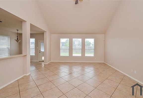 4th image of 12619 Riverhill Ct