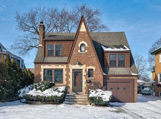 492 Kent Rd, Riverside, IL 60546