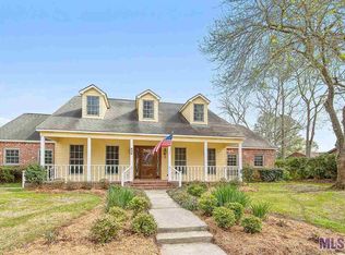 828 Woodstone Dr, Baton Rouge, LA 70808