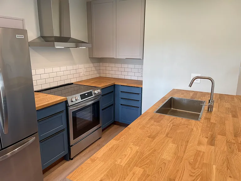 34 Pleasant St #2 — Photo 3