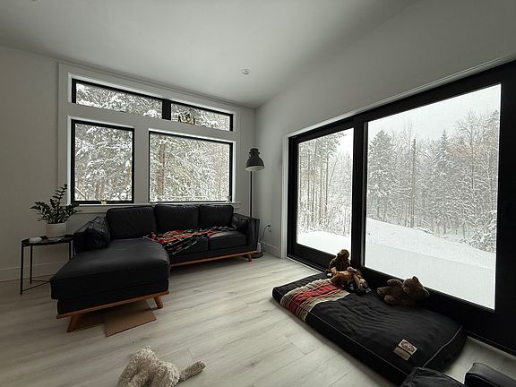 3rd image of 365 High Meadow Rd