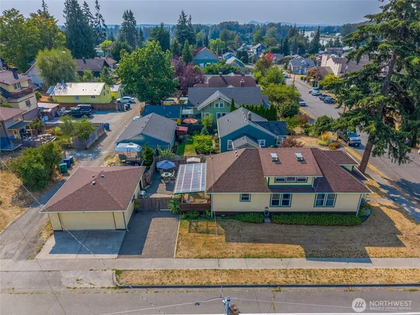 218 Evergreen Street, Mount Vernon, WA 98273