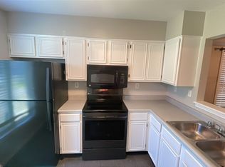 10502 Bay Pointe Ct, Louisville, KY 40241