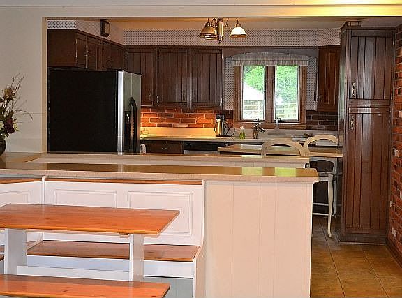4th image of 2376 Jenkinson Dr