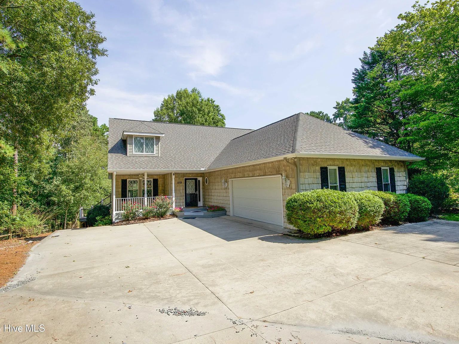 3 bed, 3.0 bath, $2,900 — Photo 3