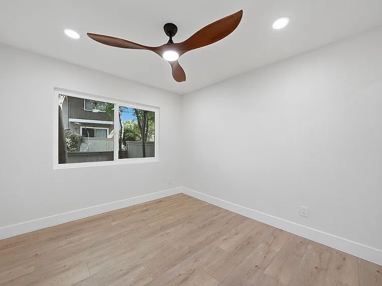 4210 Fiesta Way #3 — Photo 1