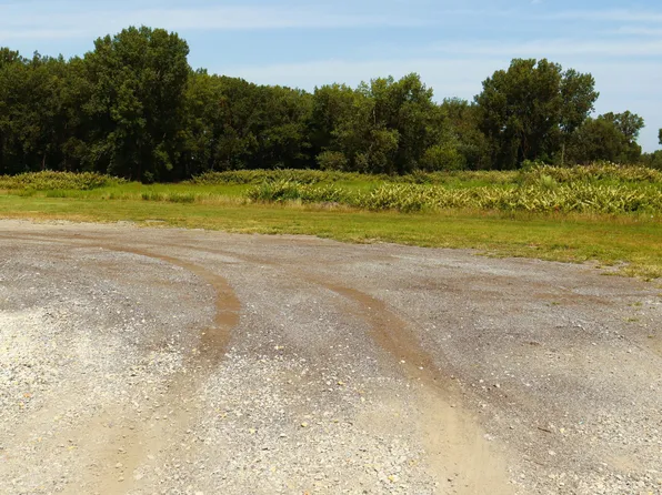 1300 W 145th St, East Chicago, IN 46312