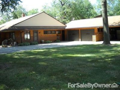 552 Treadway Blvd, Sheffield Lake, OH, 44054