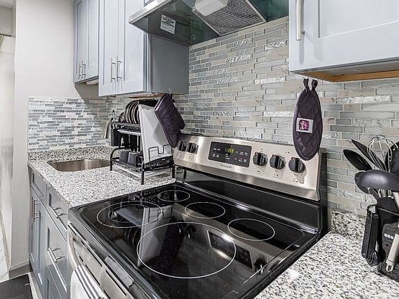 4th image of 89 Cheney Dr #23