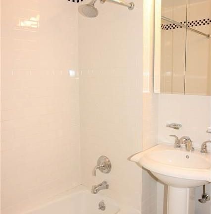5th image of 655 2nd Ave APT 5A