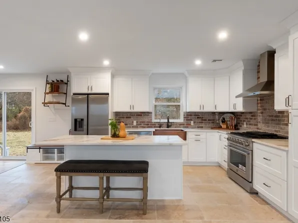 11 Furnace Rd, Chester Twp., NJ 07930