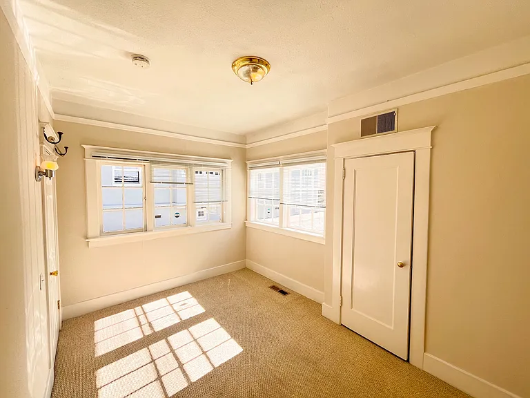 1509 Forest View Ave — Photo 14