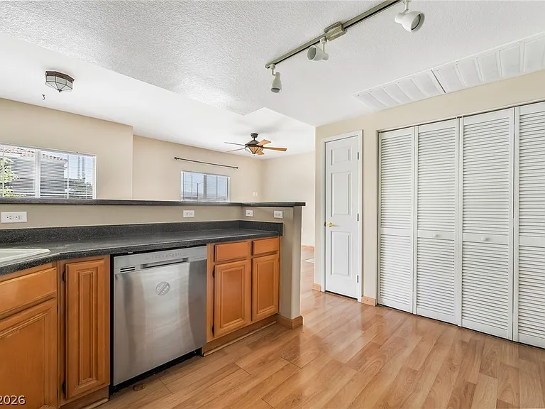 10245 S Maryland Pkwy #132 — Photo 13