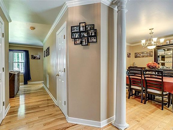 4th image of 3418 Sherwood Bluff Way