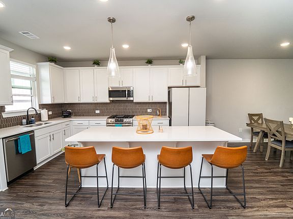 4th image of 2030 Main St NW #403