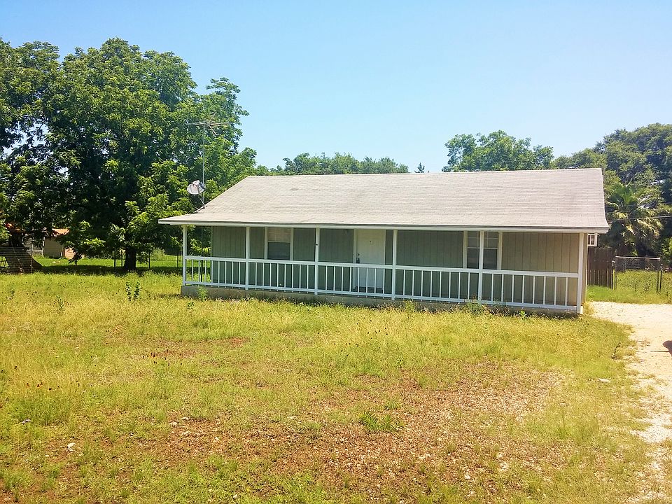 1st image of 1582 Green Hill Dr