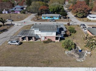 802 N 15th St, Fort Pierce, FL 34950