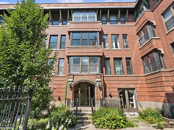 2nd image of 5325 N Kenmore Ave APT 3A