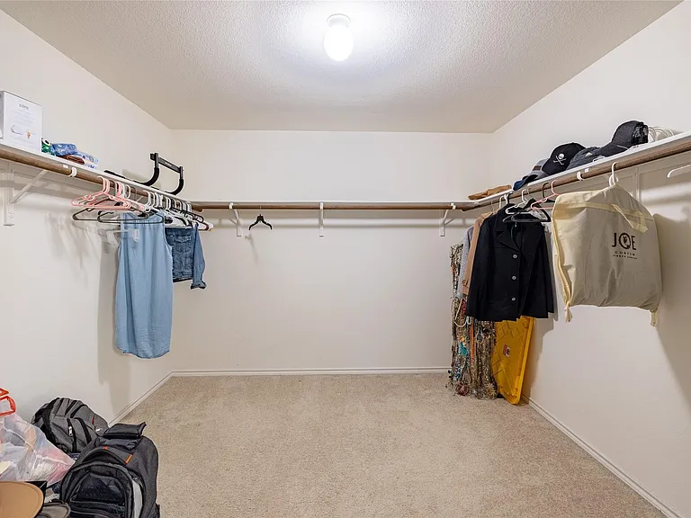 6300 Routenburn St — Photo 33
