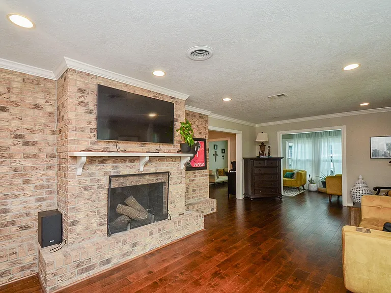 4315 Fernwood Dr — Photo 8