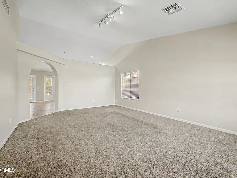 8752 W Melinda Ln — Photo 10