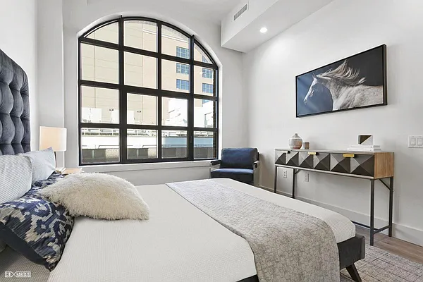 Rented by EXR | media 7