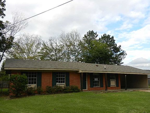 2nd image of 3654 Hood Dr