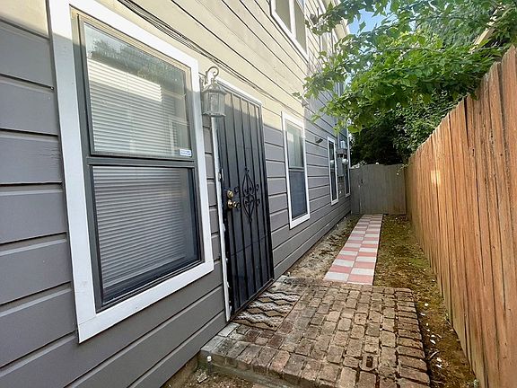 5th image of 3642 Y St